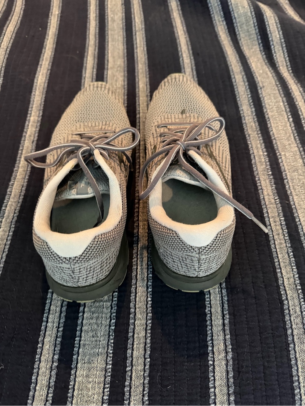 Brooks Revel Men's Athletic Running Shoes Gray Size 10 - Picture 3 of 8
